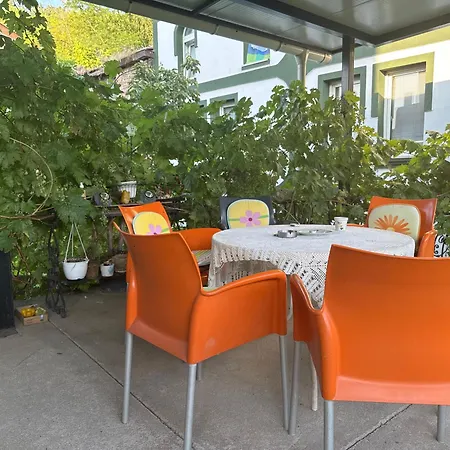 Cozy First Floor & Terrace By Adem *