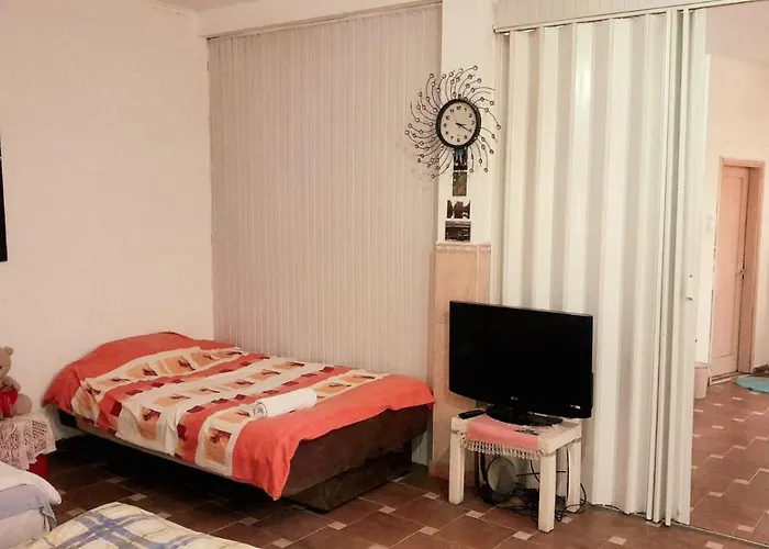 Cozy First Floor & Terrace By Adem Bed & Breakfast *